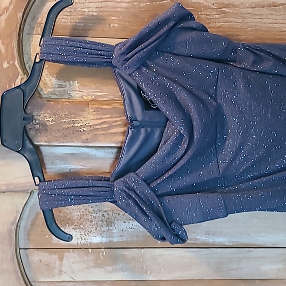 Alex Evenings, women's cold shoulder dress, size 12. - Picture 3 of 6